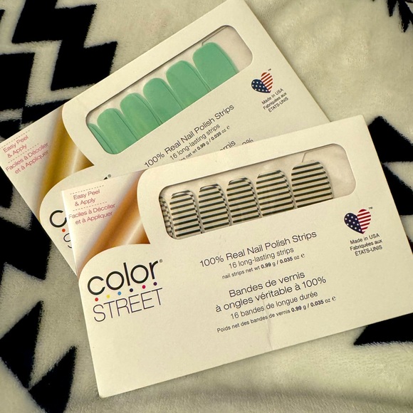Colorstreet Nail Wraps set of 2 - Picture 1 of 3